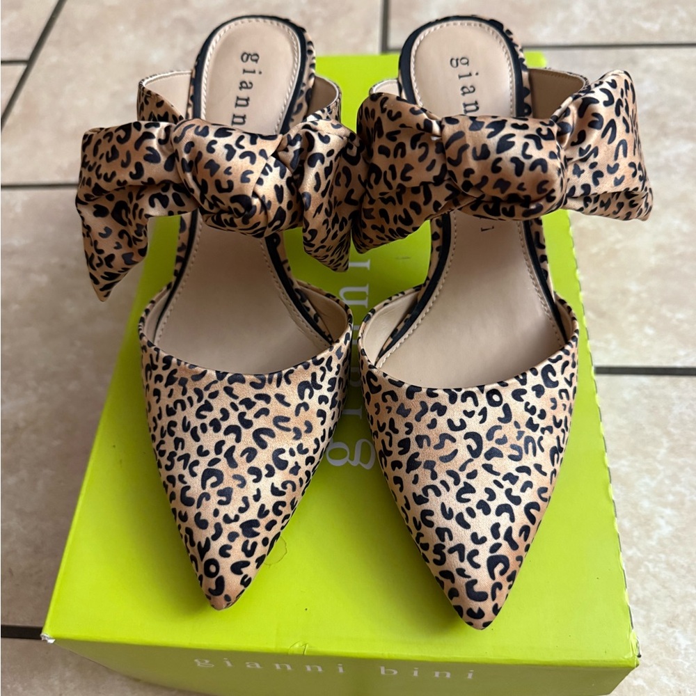 Gianni Bini Tan Leopard Print Mules